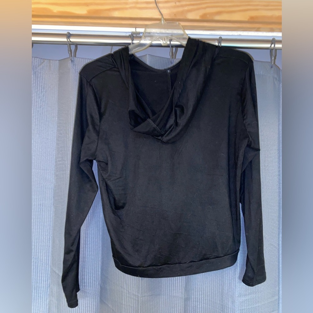 Workout Top - Picture 2 of 3